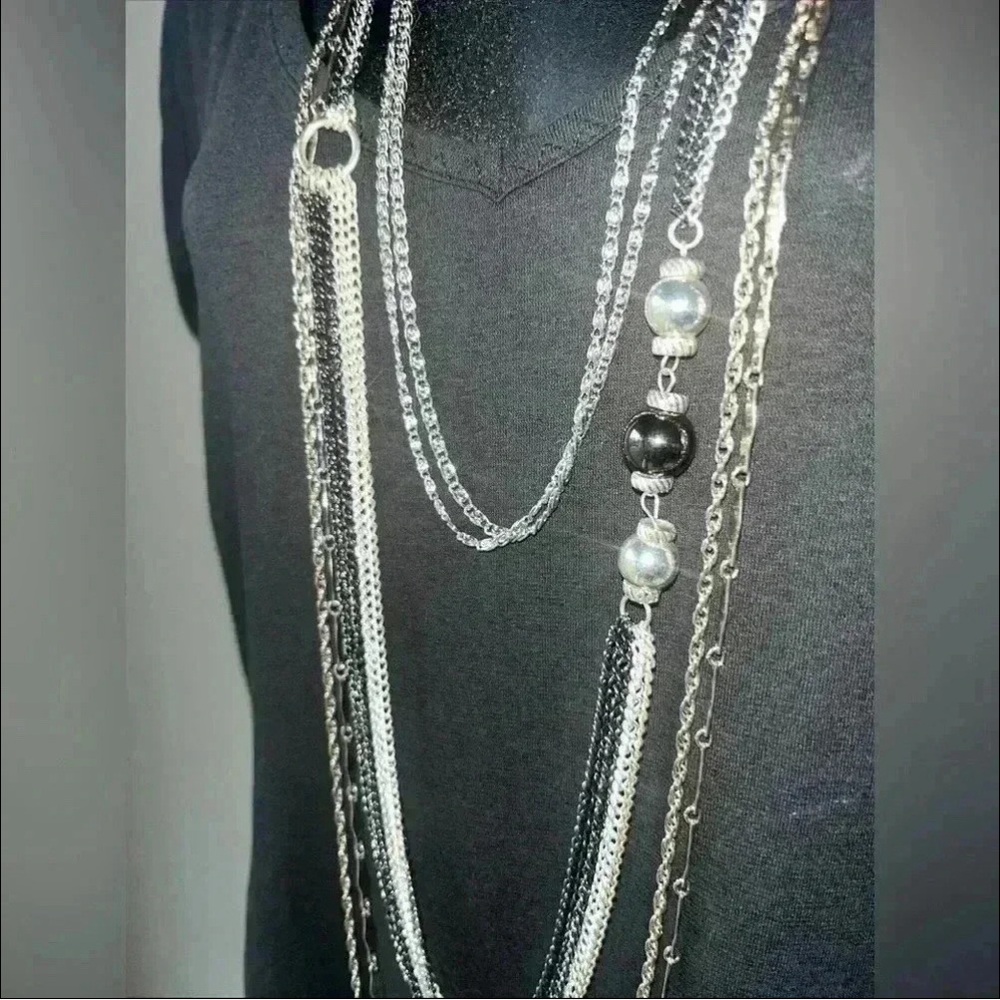 Lot of silver and black jewelry- necklaces, bracelets, earrings - Picture 11 of 16